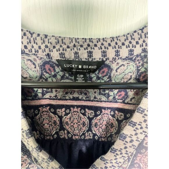 Lucky Brand Boho Patterned V-Neck High/Low Short Sleeve Shirt - Picture 3 of 5